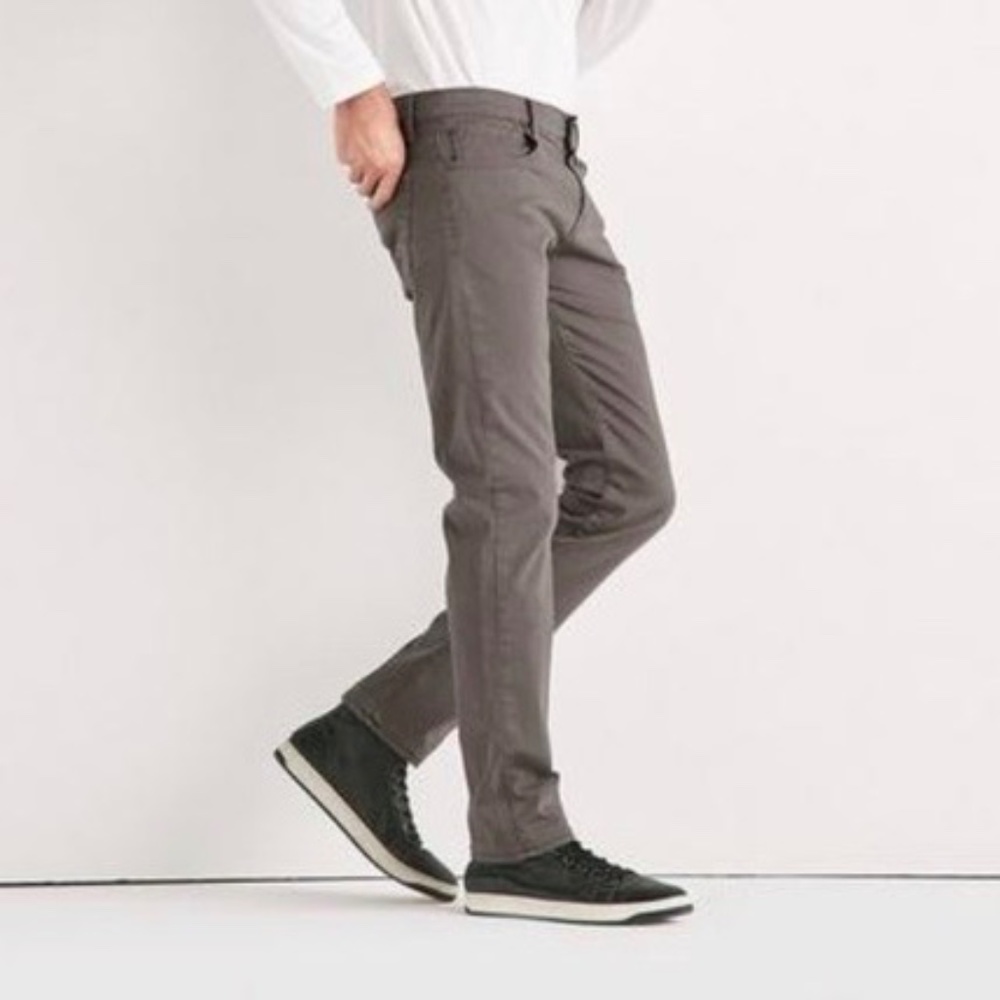 Lucky Brand Men’s 110 Skinny Jeans